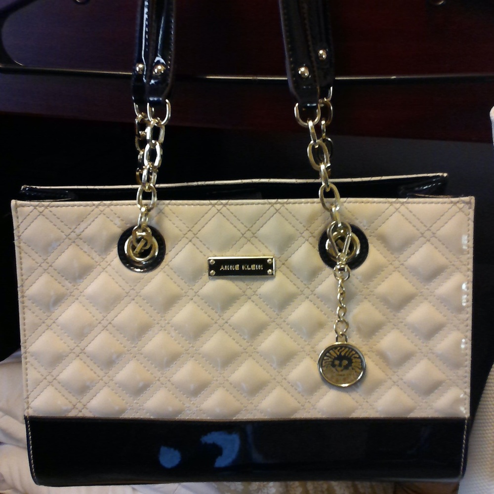 ANN KLEIN HAND BAG